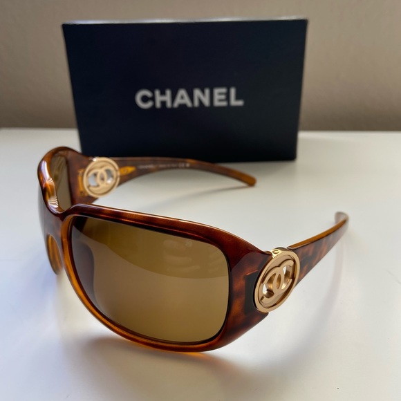 Chanel sunglasses tortoise and gold, 6023 - Picture 2 of 10